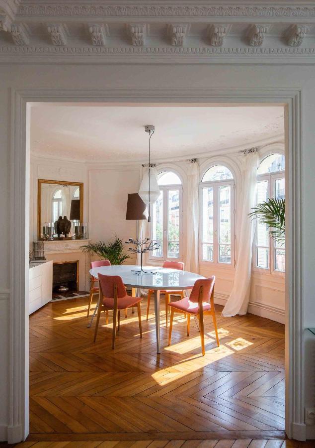 Veeve - Pastel Pinks In * Paris